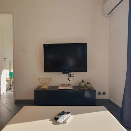 Le Nid Ensoleille Avec Parking Prive Clim Wifi - Rossiconciergerie - Linge Inclus